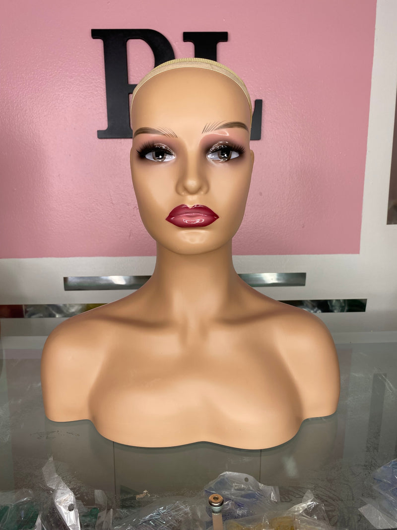 Mannequin Head