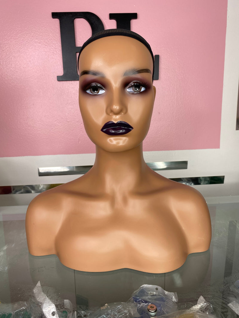 Mannequin Head