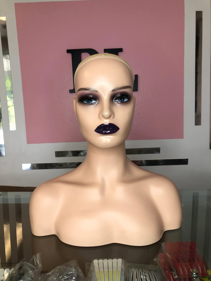 Mannequin Head