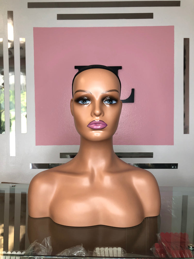 Mannequin Head